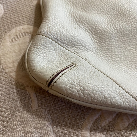 GUCCI CAPRI WHITE HOBO LEATHER BAG - Picture 5 of 8